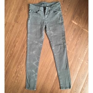 Levi’s 535 “Leggings”